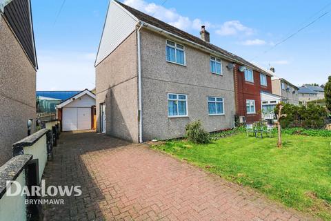 3 bed property, in Rhoslan, £140,000