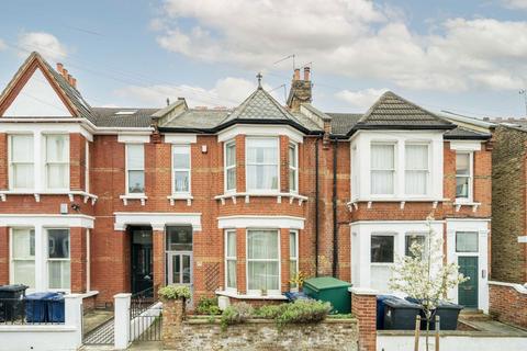 5 bed property, in Grafton Road, £1,300,000