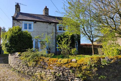 3 bed property, in Burton Road, £175,000