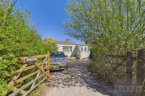 3 bed property, in Sea Road, £375,000