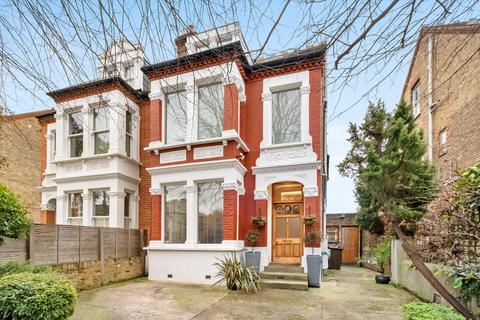 6 bed property, in Chiswick Lane, £2,500,000