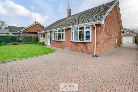 5 bed property, in Church View, £450,000