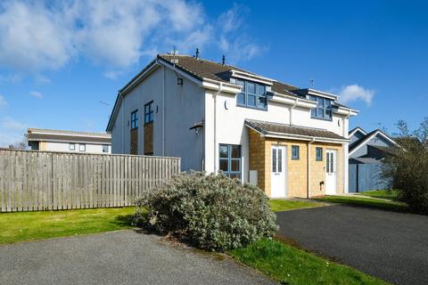 2 bed property, in Chevington Green, £110,000