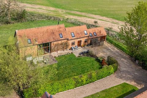 4 bed property, in Warwick CV35, £1,100,000