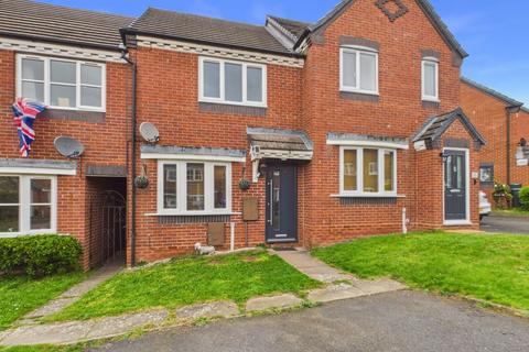 2 bed property, in Tining Close, £238,000