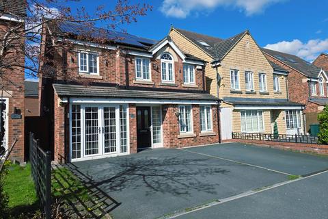4 bed property, in Redbrook Way, £395,000