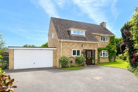 3 bed property, in Rackclose Park, £475,000