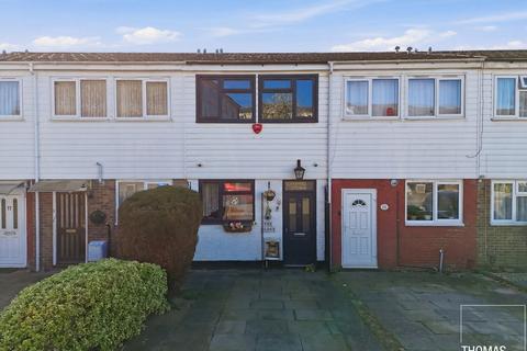3 bed property, in Thetford Close, £400,000