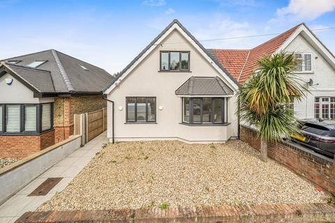 4 bed property, in Walford Road, £680,000