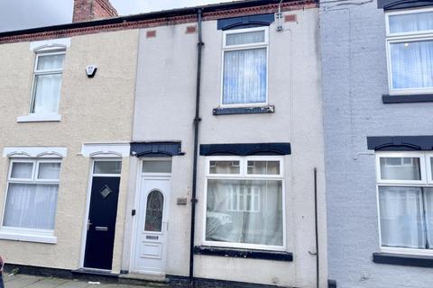 2 bed property, in Eldon Street, £60,000