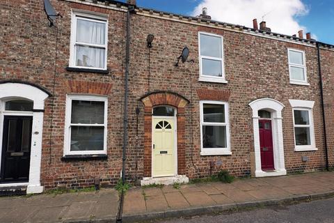 2 bed property, in St. Pauls Terrace, £250,000