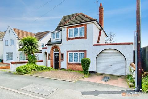 3 bed property, in Narborough Road South, £350,000