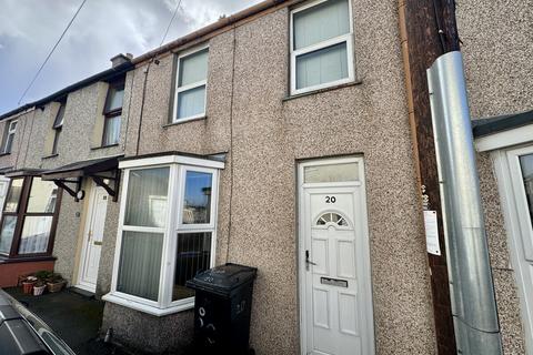 3 bed property, in Wian Street, £89,950