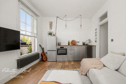 1 bed property, in Caledonian Road, £400,000