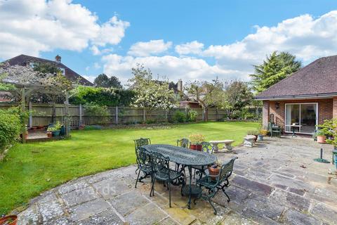 5 bed property, in Rubin Place, £1,100,000