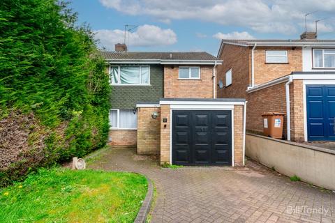 3 bed property, in Lambert Drive, £240,000