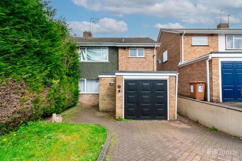 3 bed property, in Lambert Drive, £240,000