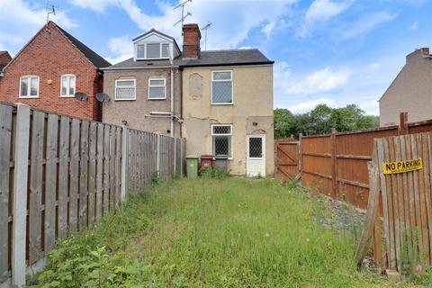 2 bed property, in Sheffield Road, £140,000