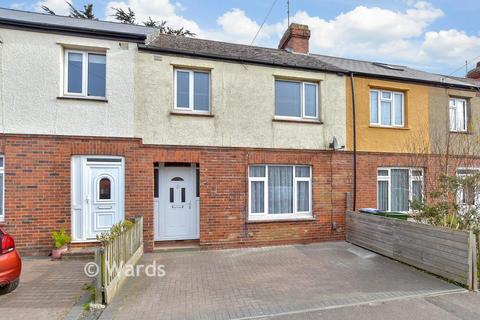 3 bed property, in Seabrook Road, £240,000