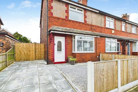 2 bed property, in Ilfracombe Road, £190,000