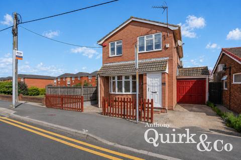 3 bed property, in Point Road, £325,000