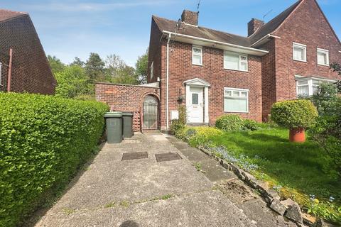 2 bed property, in Sherwood Rise, £165,000