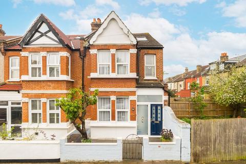 4 bed property, in Corsehill Street, £700,000
