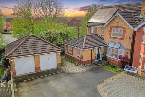 4 bed property, in Wyston Brook, £425,000