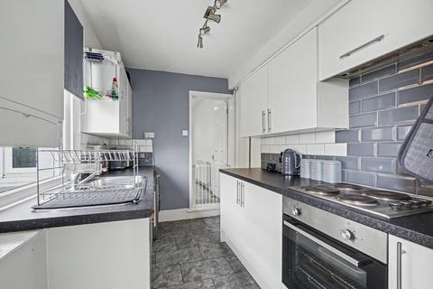 3 bed property, in Tonge Road, £230,000