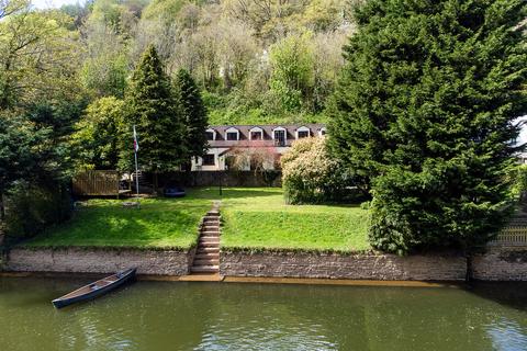 4 bed property, in Symonds Yat, £750,000