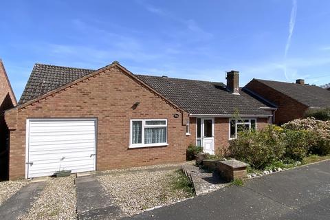 3 bed property, in Renwick Park West, £450,000