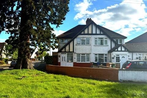 3 bed property, in Boxtree Lane, £500,000