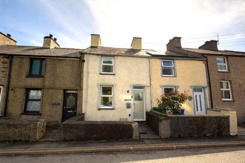 2 bed property, in Bryncir Terrace, £149,950