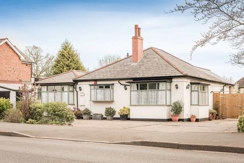 4 bed property, in Hollyfield Road South, £525,000