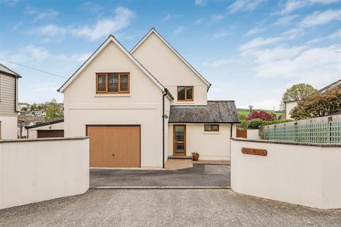 4 bed property, in Yon Street, £645,000