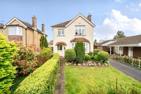 3 bed property, in Court Road, £750,000