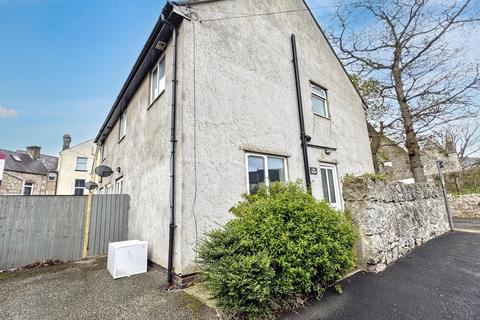 3 bed property, in Groes Lwyd, £140,000