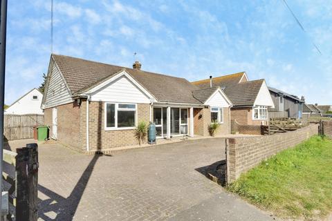 4 bed property, in Lydd Road, £475,000