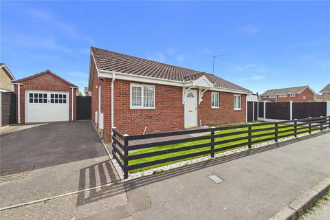 3 bed property, in Heather Road, £375,000