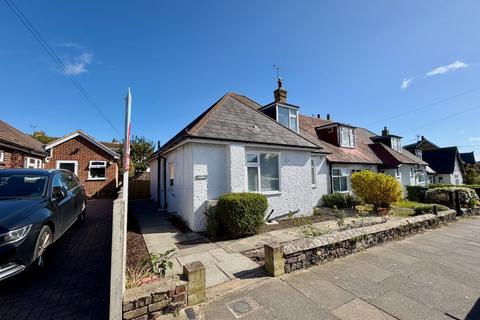 3 bed property, in Linden Avenue, £360,000