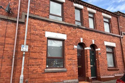 3 bed property, in Chapel Street, £120,000