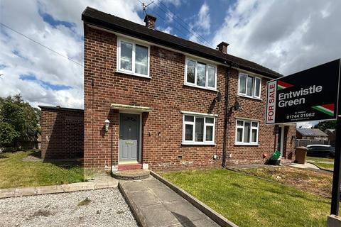3 bed property, in Harvey Avenue, £180,000