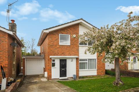 4 bed property, in Wrenwood Way, £890,000