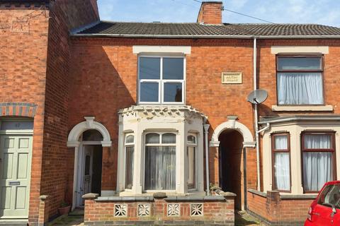 3 bed property, in 49 Caldecott Street, £165,000