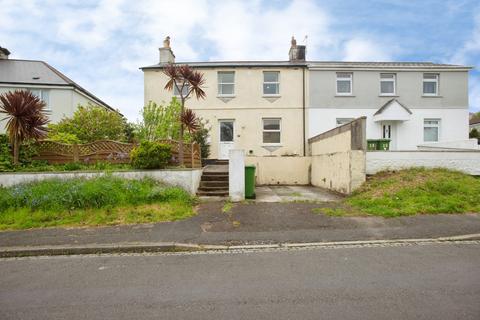 3 bed property, in Greatlands Crescent, £250,000
