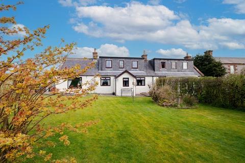 3 bed property, in Woodhead Cottage, £185,000