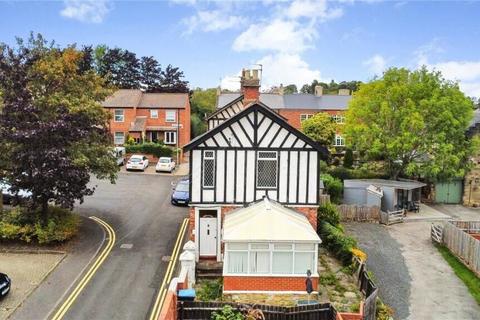 3 bed property, in Cooperative Street, £149,000