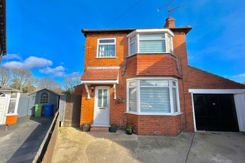 3 bed property, in 3 Bed Detached House, £195,000