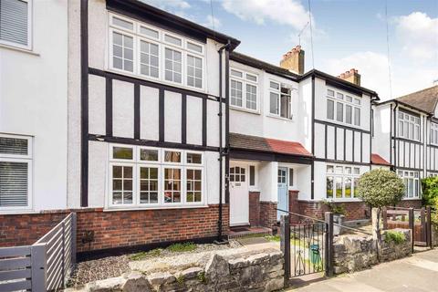 3 bed property, in Chase Side Avenue, £825,000