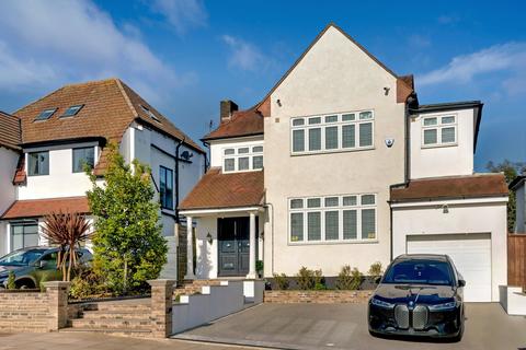5 bed property, in Fitzalan Road, £2,395,000